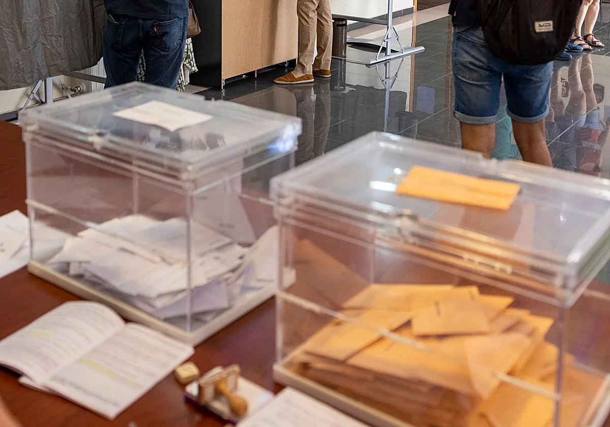 Los residentes en el extranjero impulsan el censo de Castilla y León a 2.106.428 electores