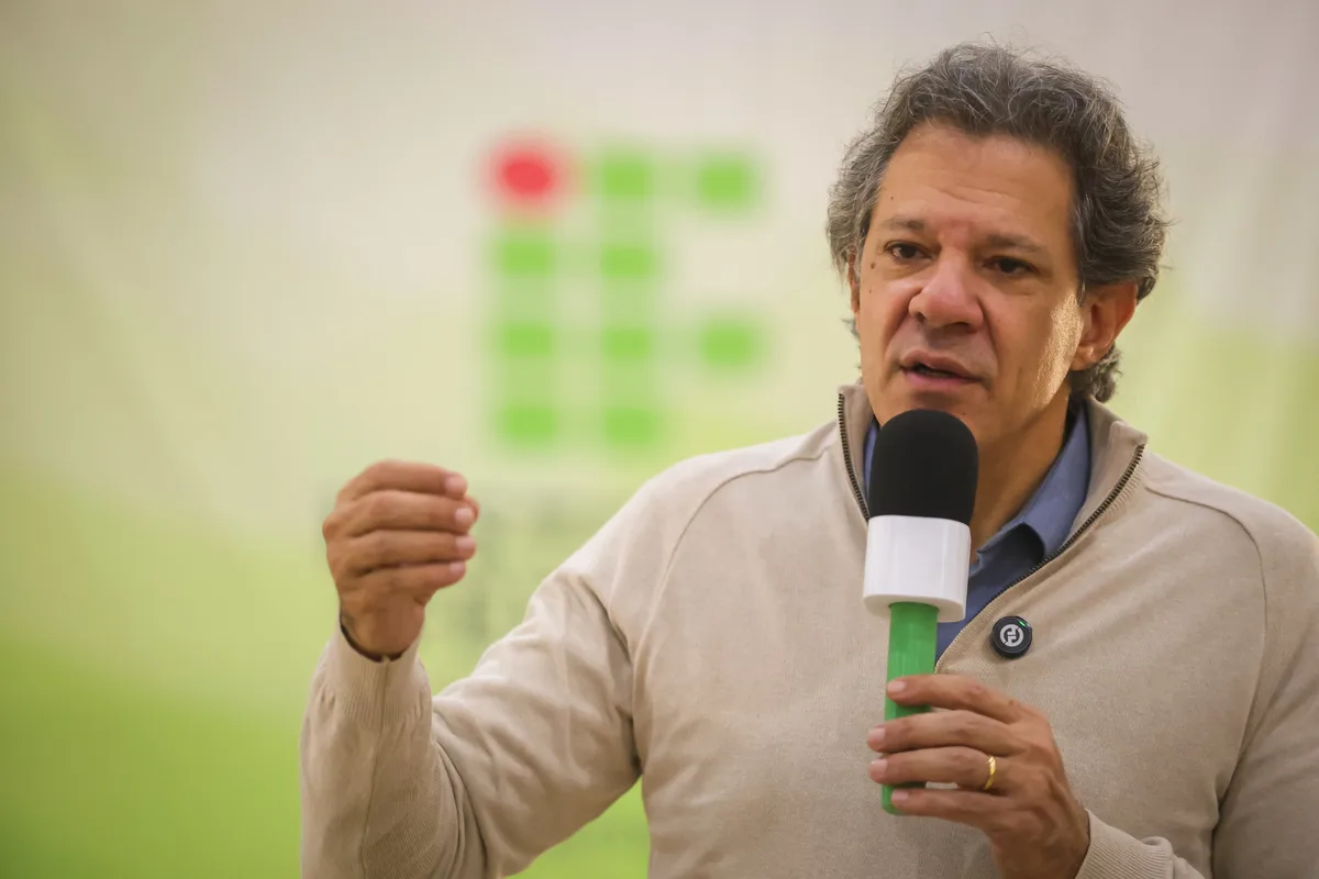 MPF investiga atuação da PM perto da casa de Haddad