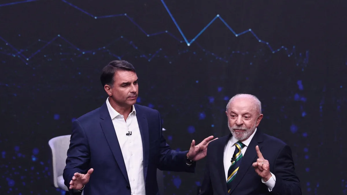Bolsonaro se lanza contra Lula en un primer debate muy bronco