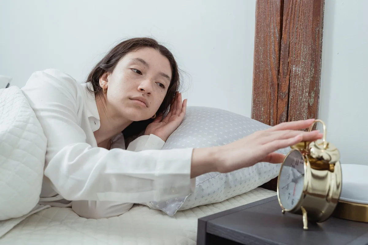 Por qué la hora a la que te despertás es mucho más importante que cuánto tiempo dormís