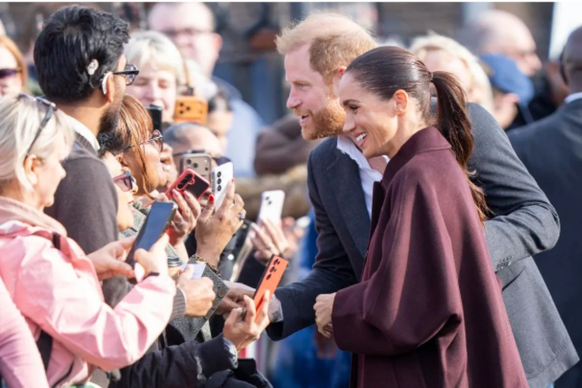 Harry e Meghan estão em “direções opostas” no Reino Unido, diz fonte