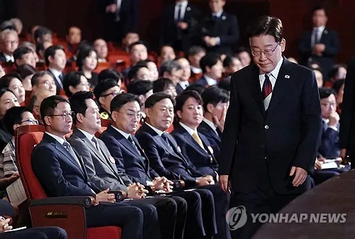 국힘 "李대통령 '종전 논의' 제안, 스스로 무장해제 평화구걸"(종합)