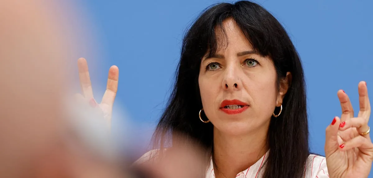 „Lässt mich die Frage stellen, ob diese Frau überhaupt regieren darf“