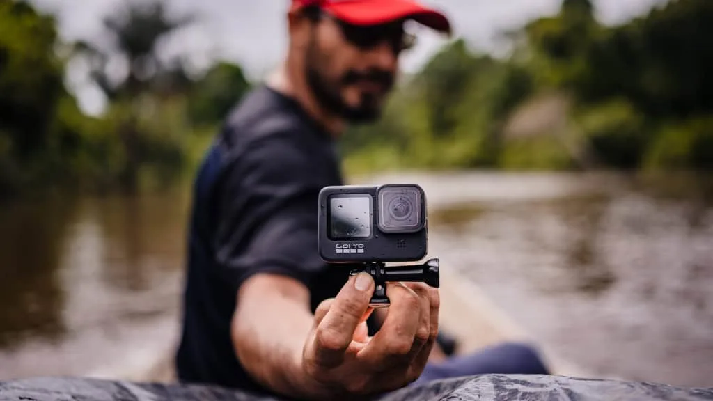 GoPro dispara após aposta milionária de youtuber e entrada em data centers de IA
