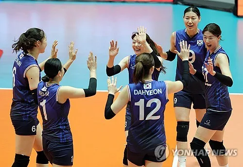[아시안게임] 여자배구, 조별리그 1차전 홍콩에 3-0 승리…강소휘 맹활약