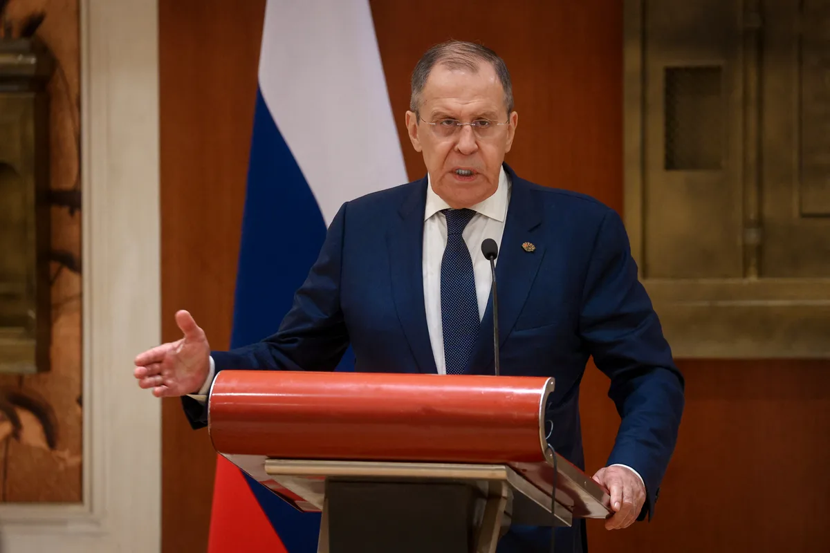 Rússia ameaça considerar Reino Unido parte da guerra na Ucrânia