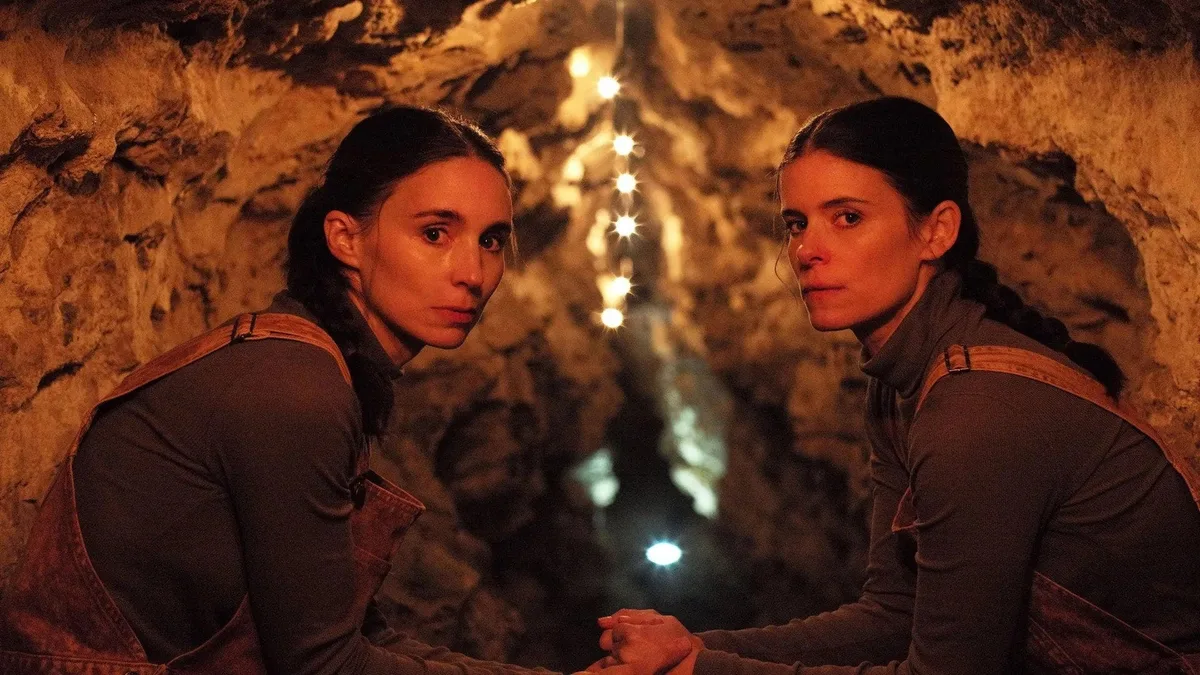 "Para rebeldes incomprendidos y románticos empedernidos", Werner Herzog sincroniza a Rooney y Kate Mara en una película hipnótica
