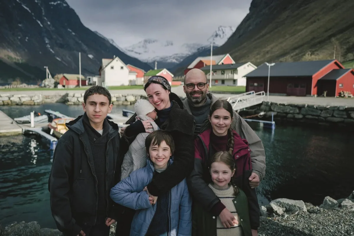 Palme d’Or Prestige: ‘Fjord’ Tops Indie Openers, ‘Naza’ Eyes $500k Surge – Specialty Box Office