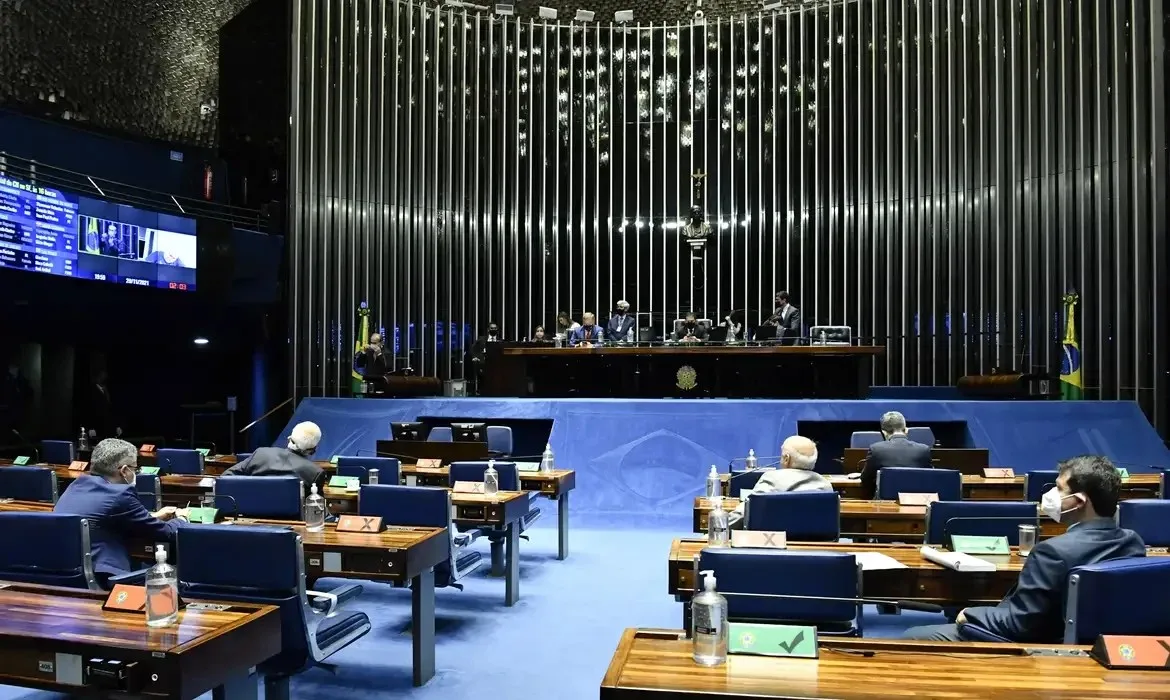 Violência política e subfinanciamento desestimulam candidaturas femininas