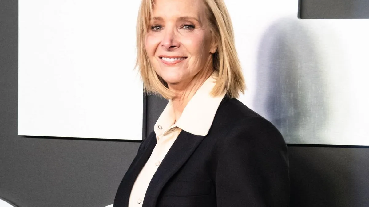 Lisa Kudrow reveals brutal way sitcom bosses let her down before Friends role