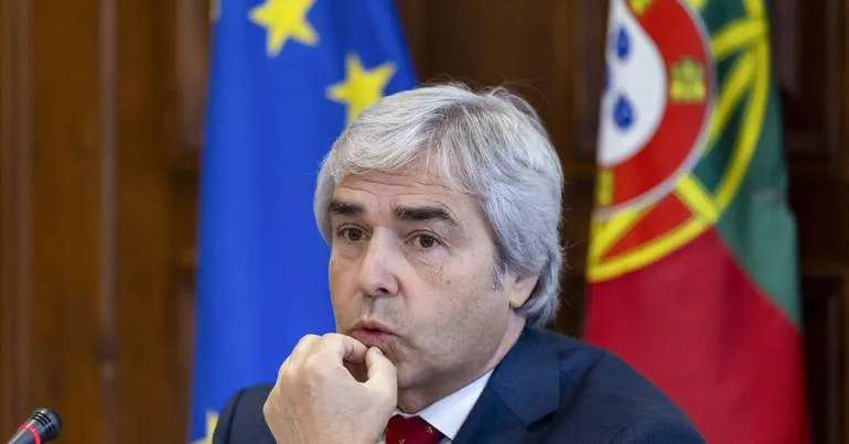Nuno Melo. Na política, "lama" fica para quem a atira