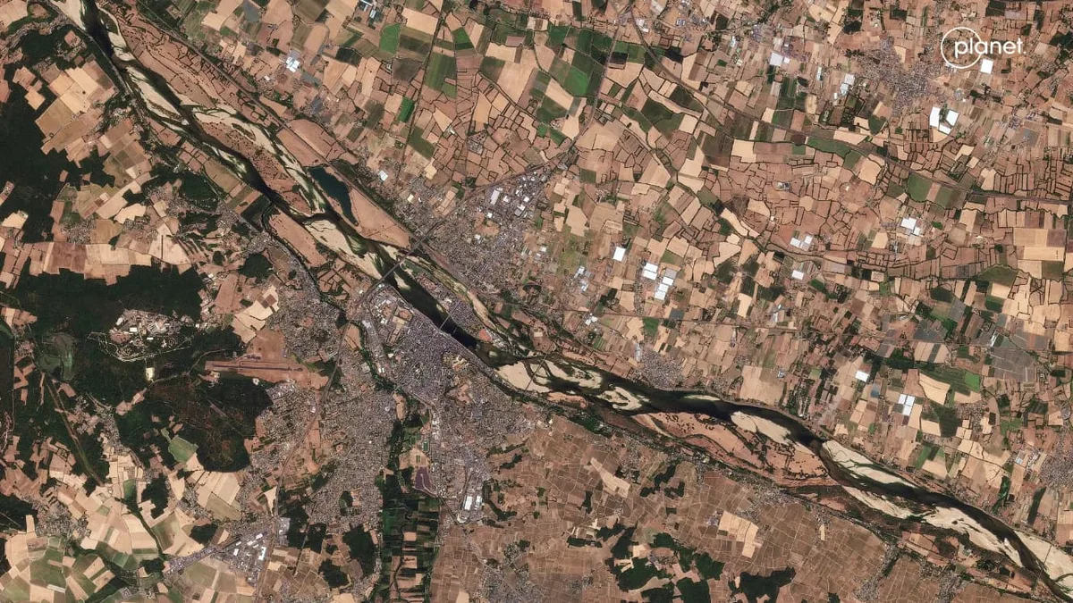 INFOGRAPHIES. Loire, Rhin, Danube, Pô... les images satellites des fleuves assoiffés par la sécheresse