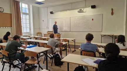 "Ça va me permettre de bien avoir les bases" : avant la rentrée, certains élèves déjà sur les bancs de l'école pour réviser