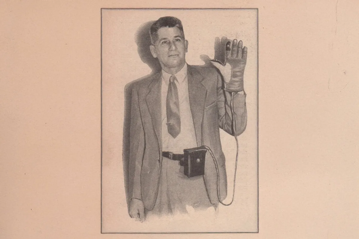 This Electric Shock Glove Was Invented for Police in the 1930s to ‘Incite Fear’