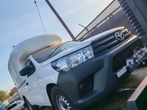Zimbabwean national arrested with suspected stolen Hilux at Beitbridge