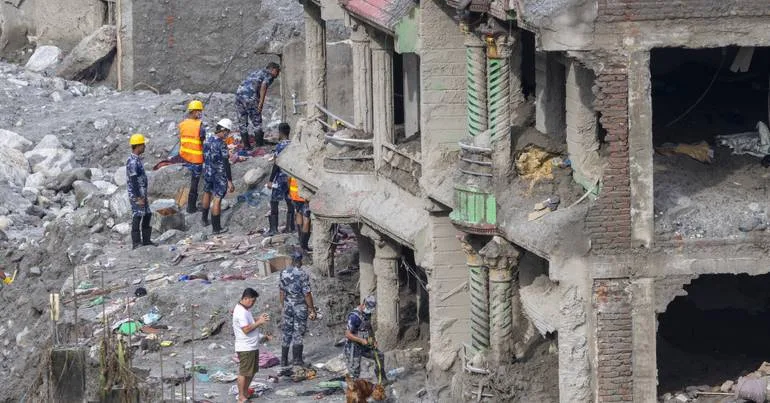 Novo balanço das cheias no Nepal aponta para 1.403 mortes