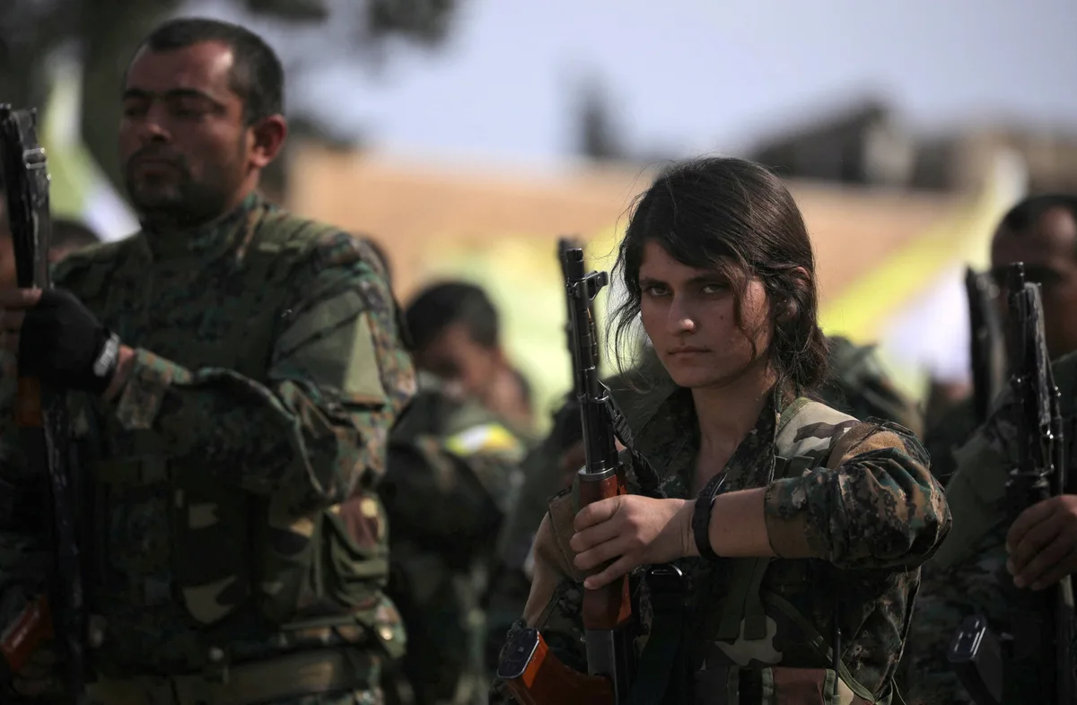 Fin de la autonomía kurda en Siria: cuatro claves para entender la disolución de las FDS y qué significa para Medio Oriente