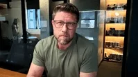 “Sou crítico ao governo petista, mesmo com apoio do PT”, diz Requião à CNN