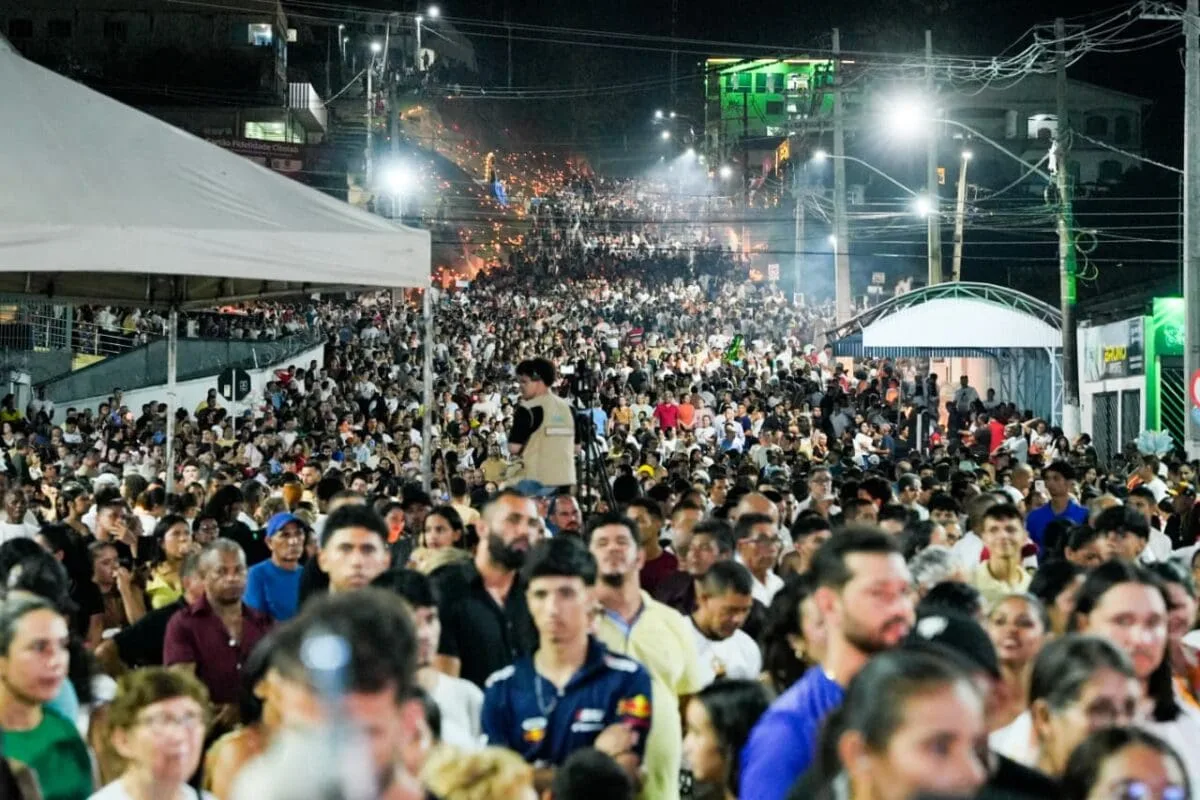 Procissão encerra 108º Novenário de Nossa Senhora da Glória com milhares de fiéis