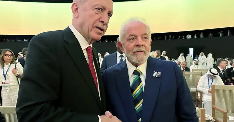 Lula quer ampliar cooperação Brasil-Turquia na defesa