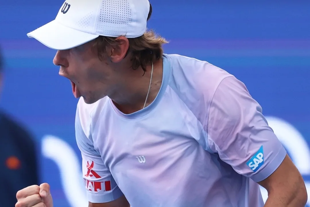De Minaur: "Foi uma partida em que precisei me esforçar muito"