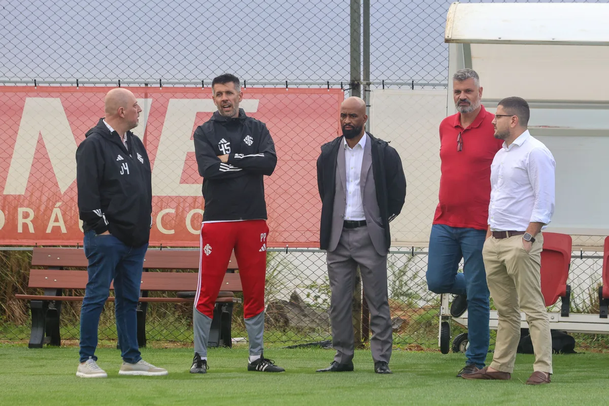 Presidente do Inter reafirma confiança e garante Pezzolano até o fim do ano