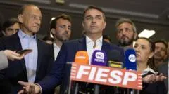 Como é o projeto de trabalho flexível apoiado por Flávio Bolsonaro que vai na contramão da PEC do fim da 6x1