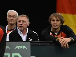 Legende greift Kritiker an: Becker wütet: "Bodenlose Frechheit" gegenüber Zverev
