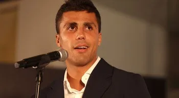 Médio Rodri contratado pelo FC Barcelona ao Manchester City
