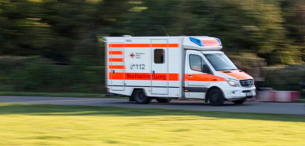 Frontalkollision in Friedeburg: Zwei Skoda-Fahrer schwer verletzt