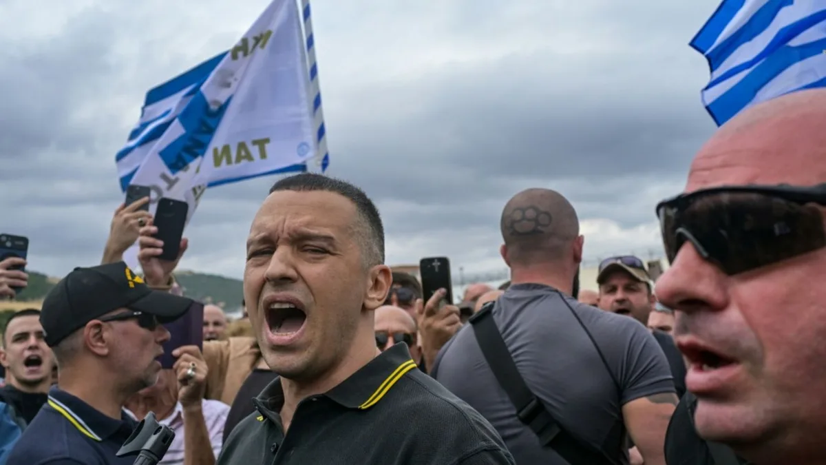 Griechischer Neonazi kündigt nach Haftentlassung Rückkehr in die Politik an