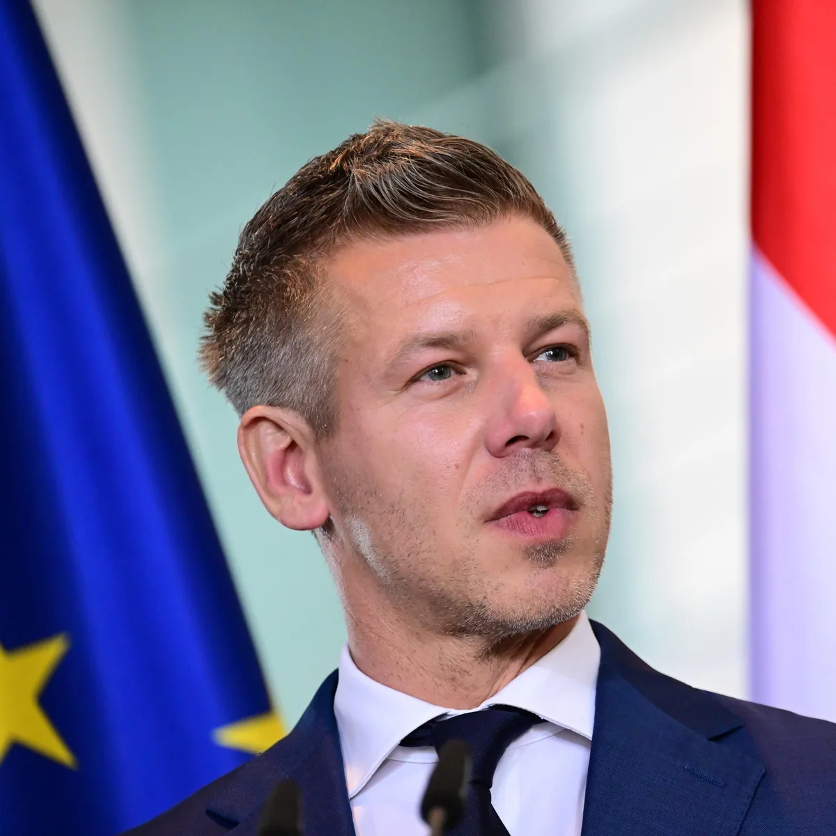 Außenpolitischer Kurswechsel - Ungarns neue Regierung stuft Russland als "Bedrohung" ein
