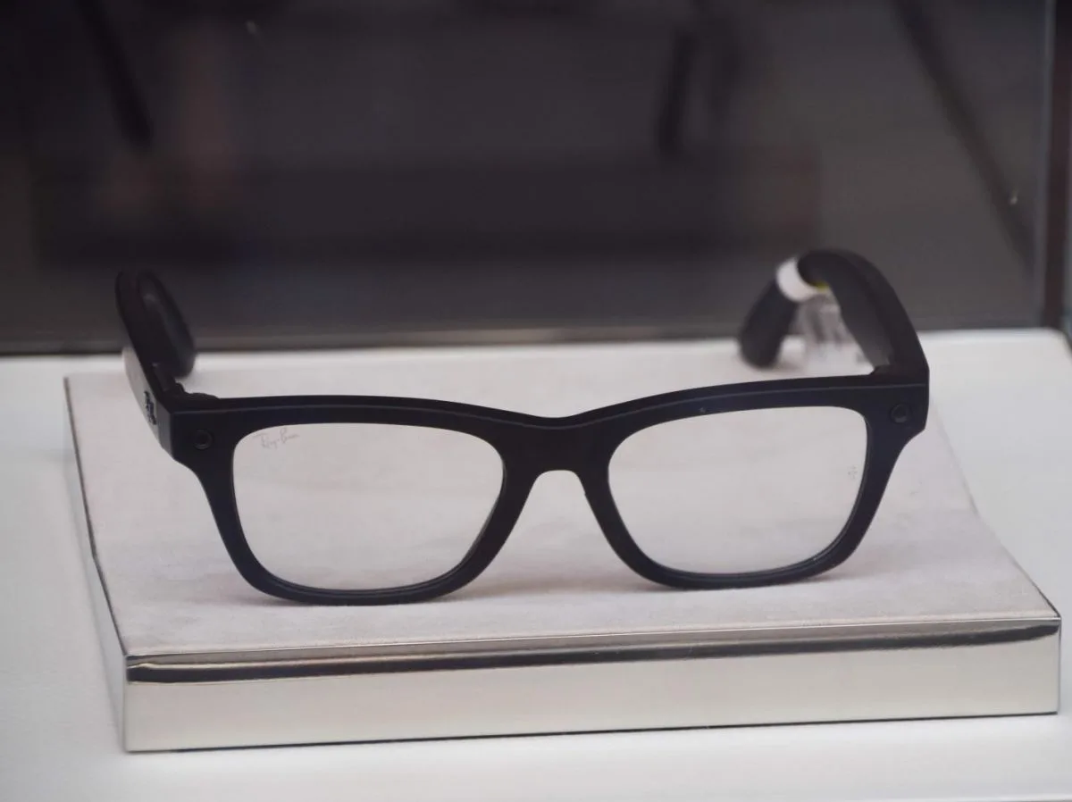 Des lunettes connectées utilisées pour filmer des femmes à leur insu : la justice enquête à Paris