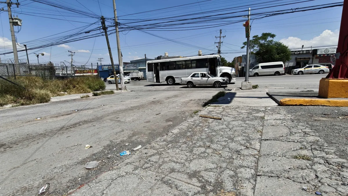 Banquetas: un peligro en Saltillo... generado por los saltillenses