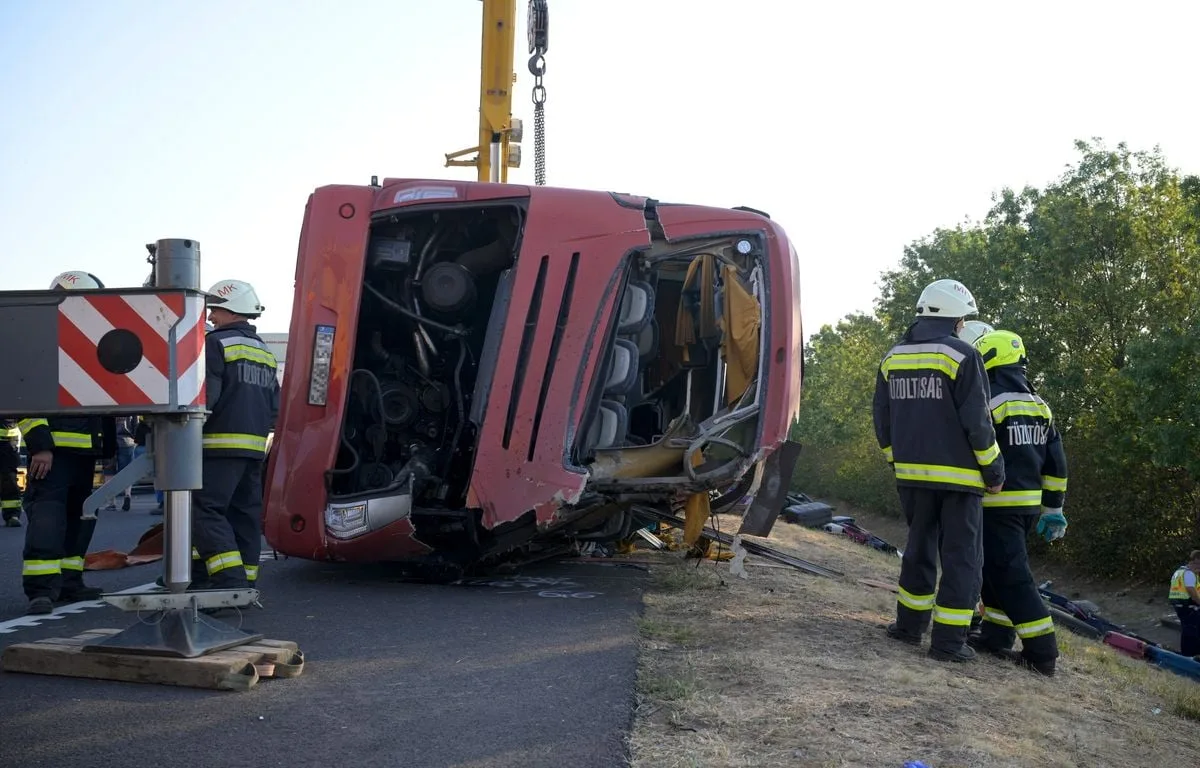 Un bus s’est renversé en Hongrie, 12 morts et au moins 10 blessés graves annonce le Premier ministre Péter Magyar