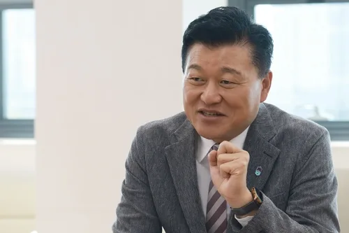 [화장품엑스포] ③ 신용한 충북지사 "K-뷰티 대표 수출 플랫폼 구축"(끝)