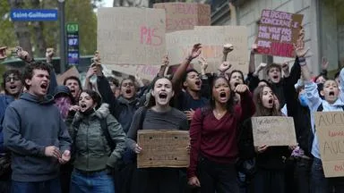 Soziologin: Proteste "Symbol einer verzweifelten Jugend"