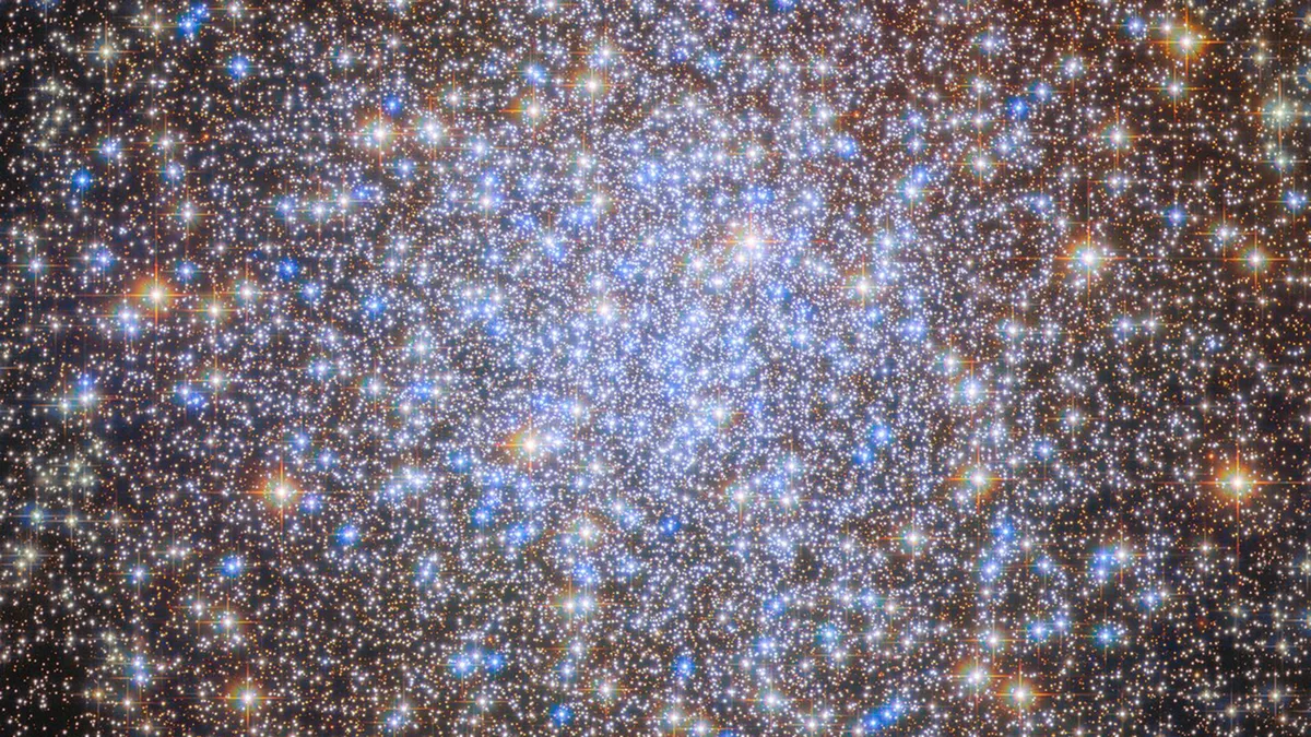 Something doesn't add up in the Chandelier Cluster, Hubble telescope finds — Space photo of the week