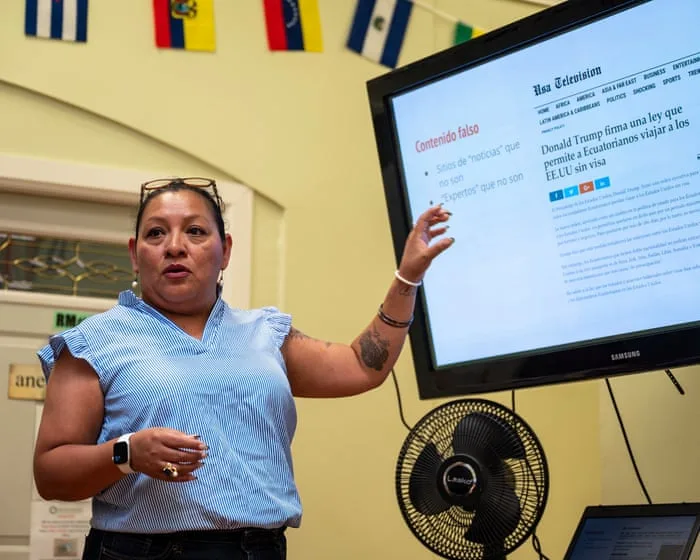 These journalists share vital reporting with thousands of US immigrants – all by text and WhatsApp
