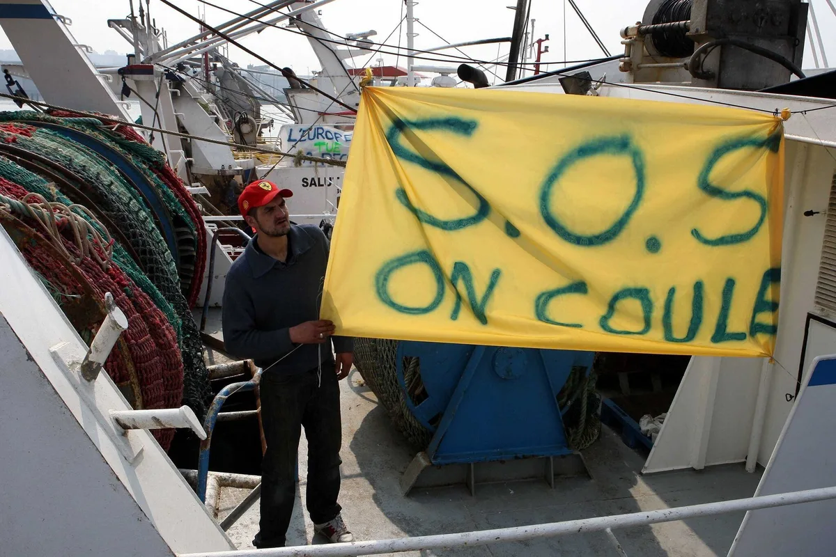 Carburant : nouveau blocage par les pêcheurs d’un dépôt pétrolier dans l’Hérault