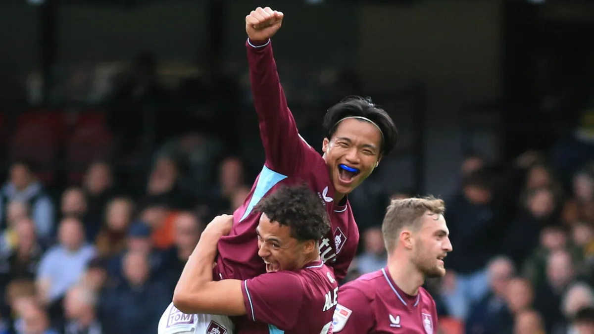 Burnley thump Watford to finally collect first win