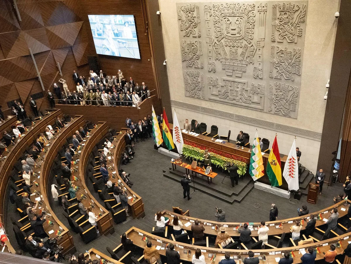 La Asamblea de Bolivia amplía el estado de excepción por 90 días a petición del Gobierno por posibles protestas