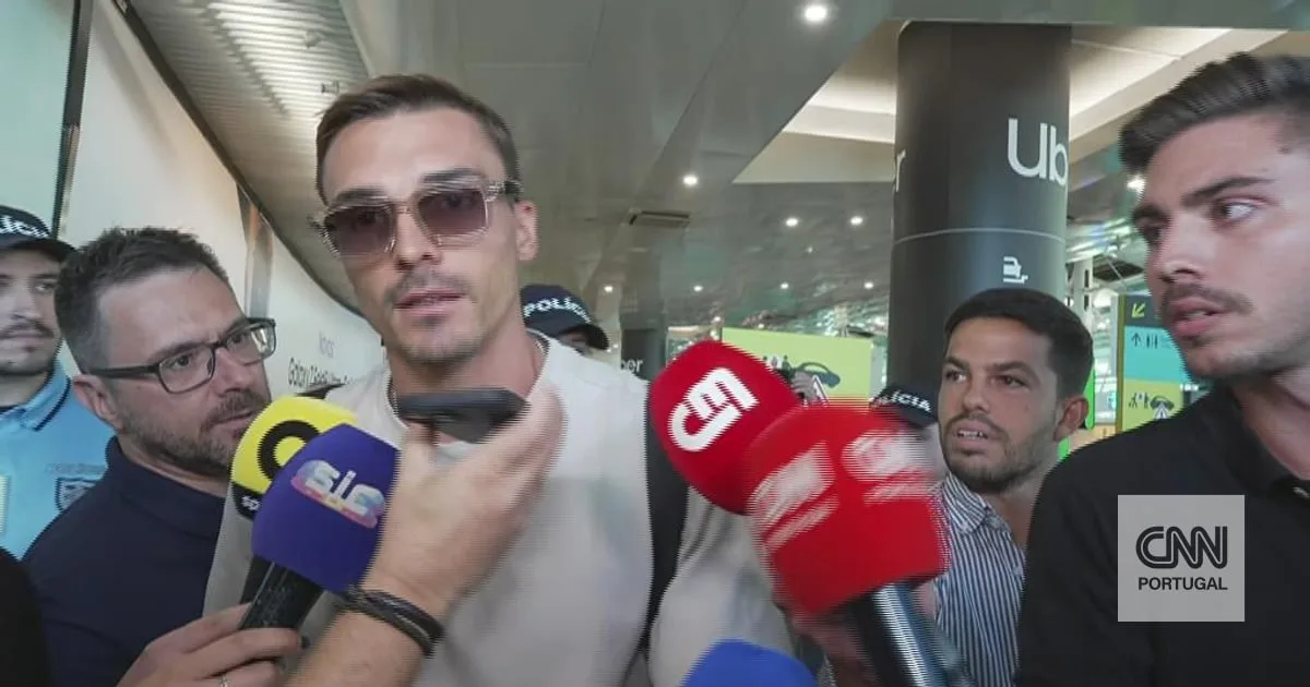 Palhinha na chegada a Lisboa: «Ainda sou jogador do Bayern, a seu tempo falarei»