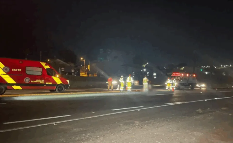 Mulher morre atropelada por carreta ao tentar atravessar rodovia na PR-444