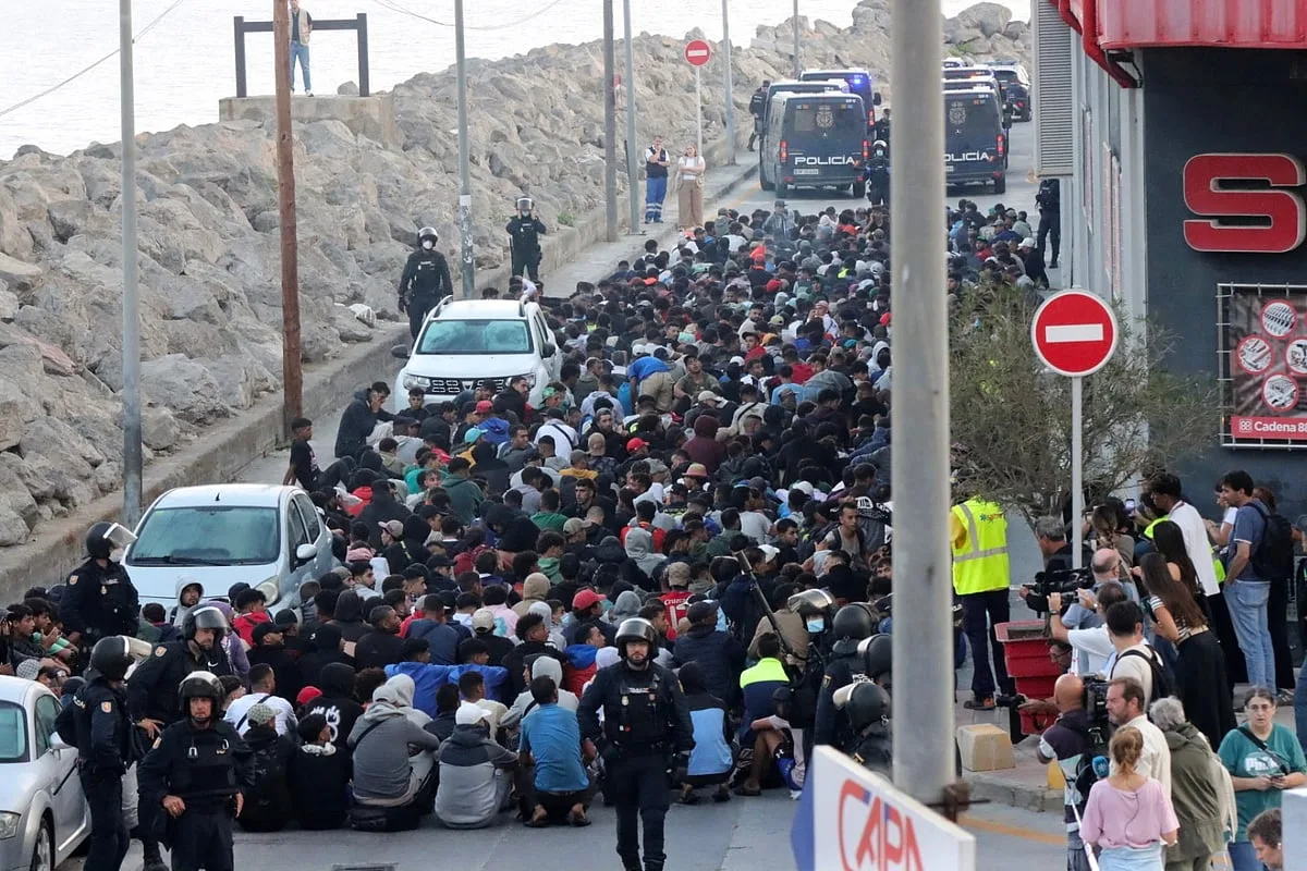 10.000 migrantes continuam em Ceuta, 6000 estão alojados