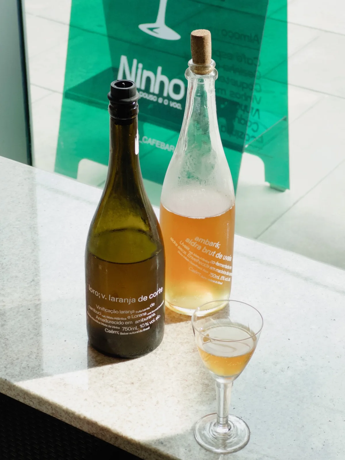 Nem uva, nem “vinho”: a aposta nas frutas nativas para criar bebidas complexas no Brasil