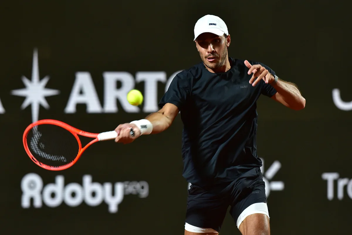 Ribeiro cai para ex-top 70 na estreia no challenger de Praga