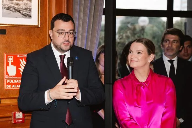 Barbón pide "profundizar en el federalismo" y reivindica para España "un clima de respeto y de lealtad institucional"