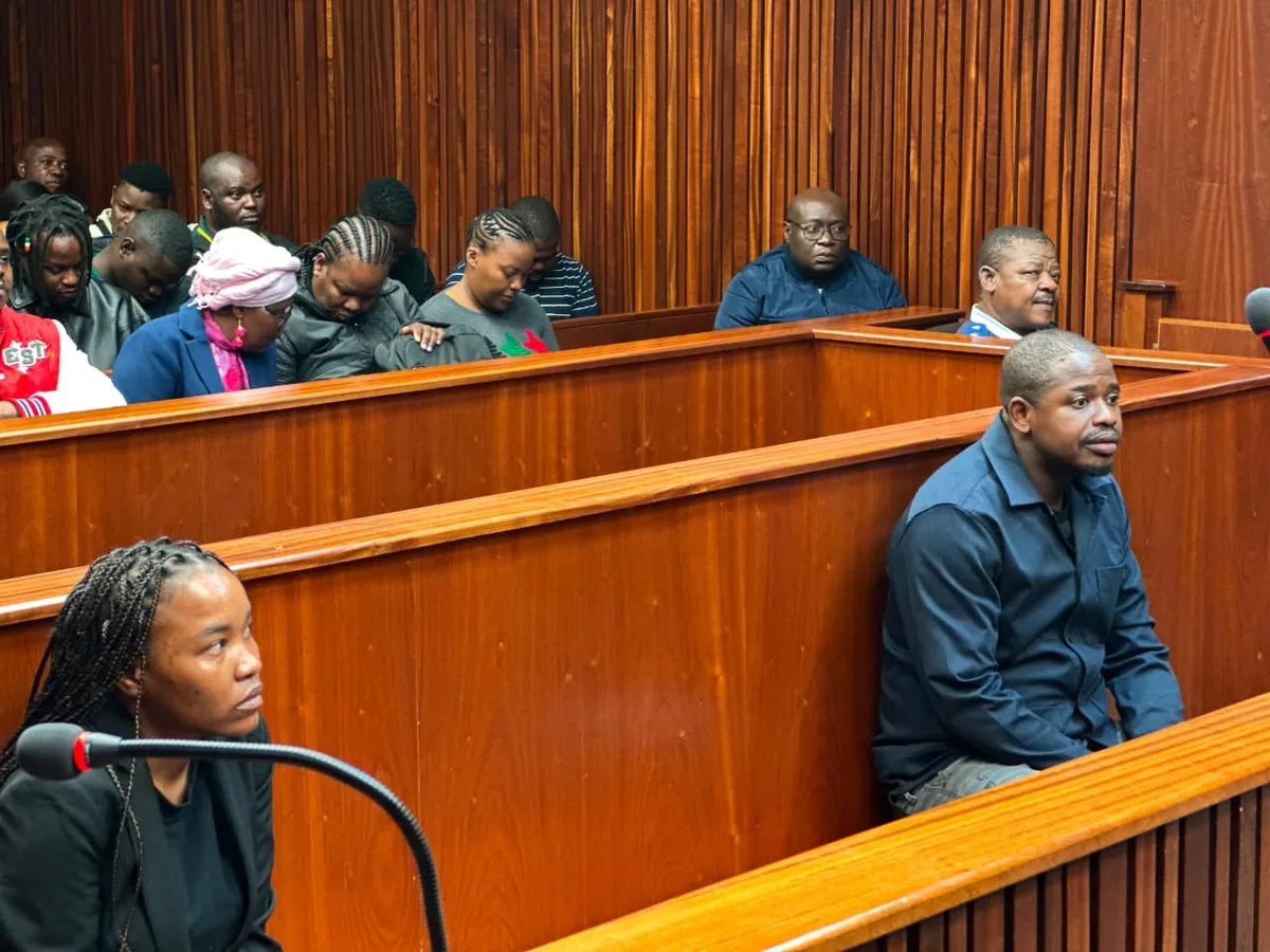 WATCH | Lawyer accused of theft threatened to kill herself during arrest