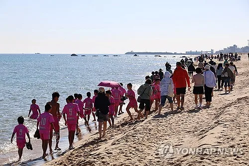 "가을 맞아?" 영월 29.8도…역대 가장 더운 10월 기록